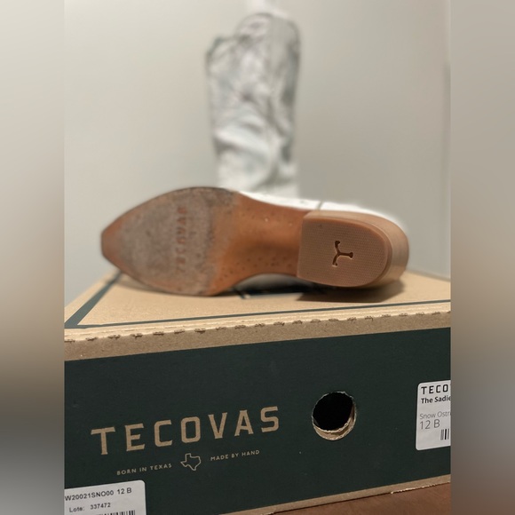 Tecovas Women’s Snow Ostrich Size 12! - Picture 7 of 8